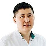 Врач Бутуханов Петр Павлович