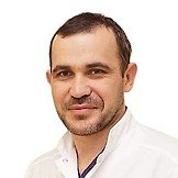 Врач Дмитриев Руслан Михайлович