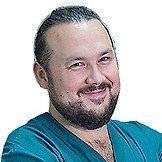 Врач Гусляков Виктор Николаевич