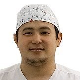 Врач Хамаев Евгений Иванович
