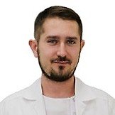 Врач Хурса Антон Олегович