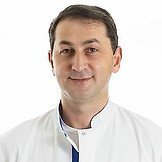 Врач Тотоев Рафаэль Романович